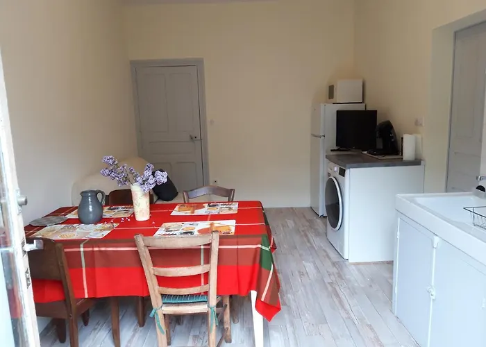 Avec Vue Panoramique Sur La Truyere