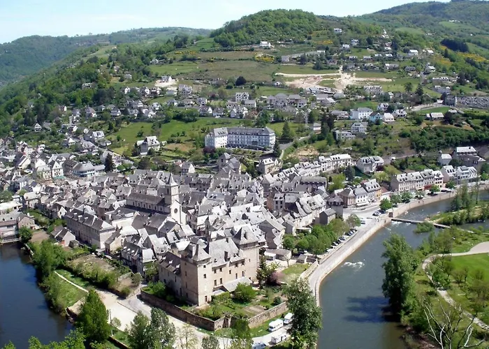 Avec Vue Panoramique Sur La Truyere *