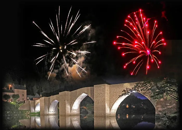 Avec Vue Panoramique Sur La Truyere * Entraygues-sur-Truyère